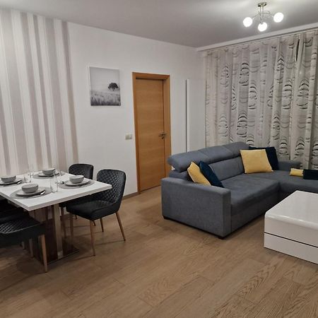Stylish Panorama City Family Suite Bratislava Exterior foto